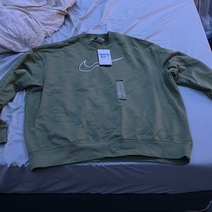 Nike pullover